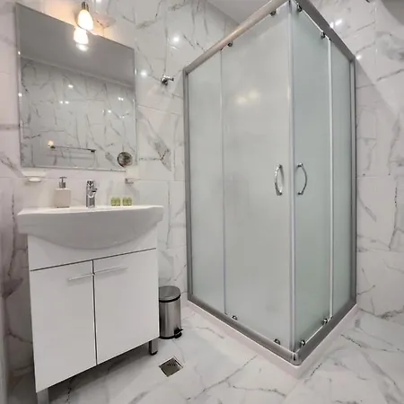 Апартамент Златна Котва Апартаменты *