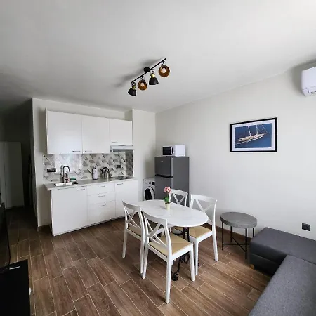 Апартамент Златна Котва Апартаменты *