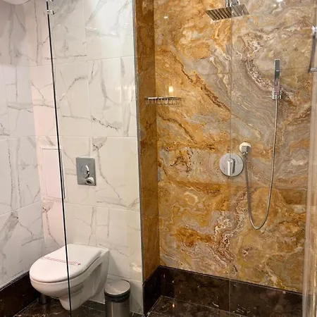 Апартамент Златна Котва Апартаменты *